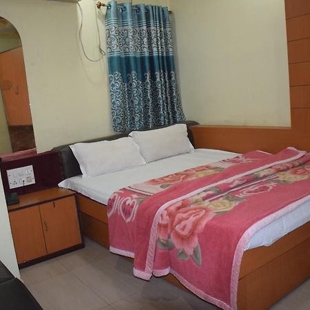 Starline Hotel 阿加尔塔拉 外观 照片